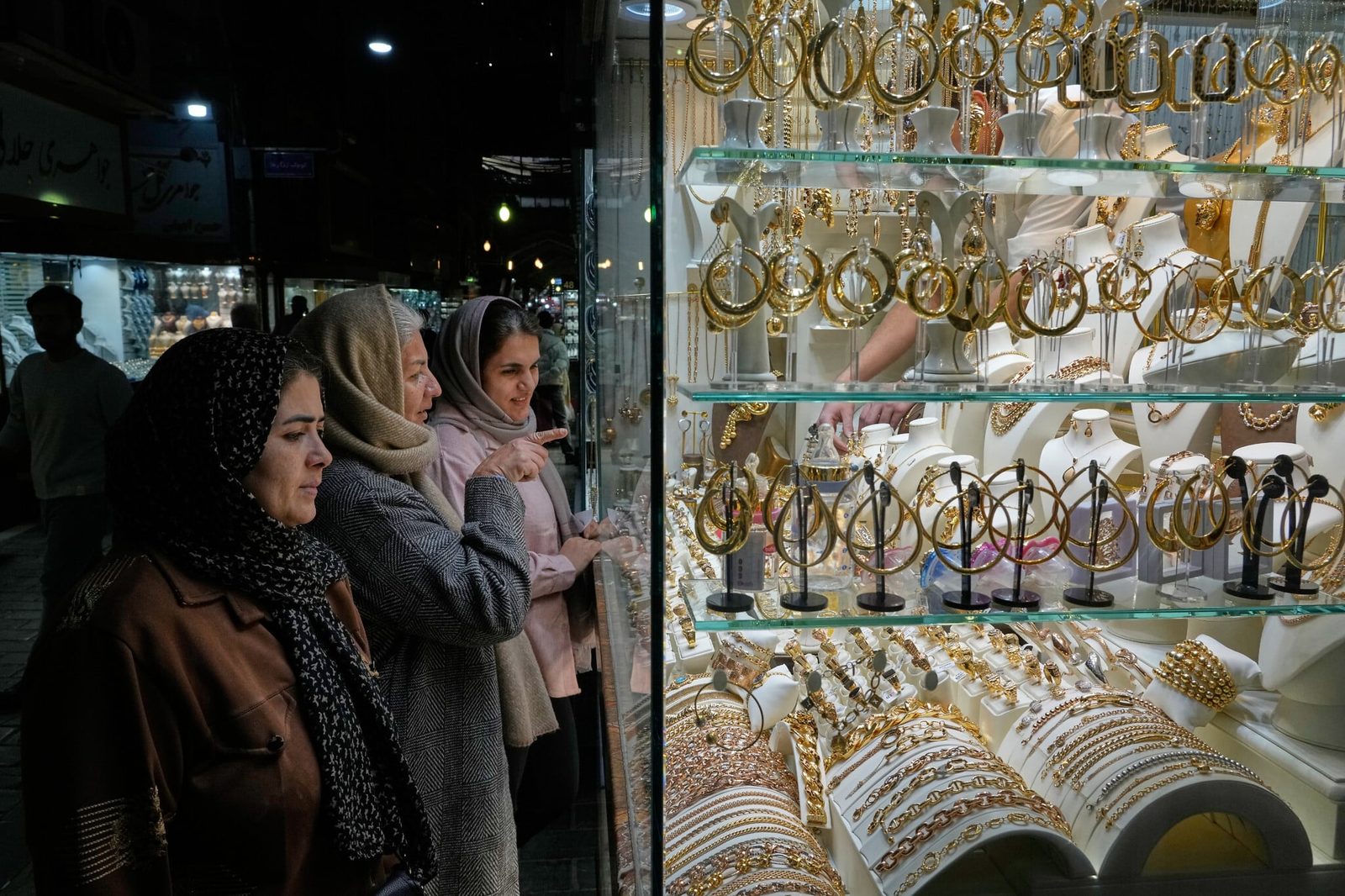 ویترین طلا در بازار تهران